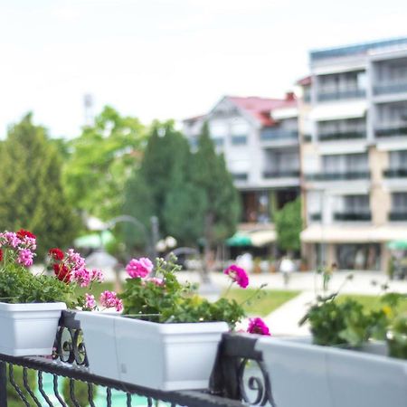 Seasons Hotel สตรูกา ภายนอก รูปภาพ
