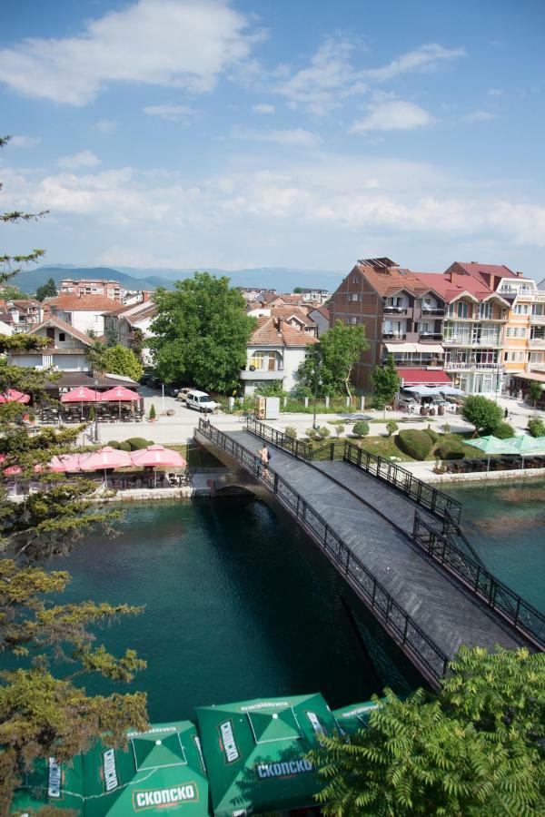 Seasons Hotel สตรูกา ภายนอก รูปภาพ